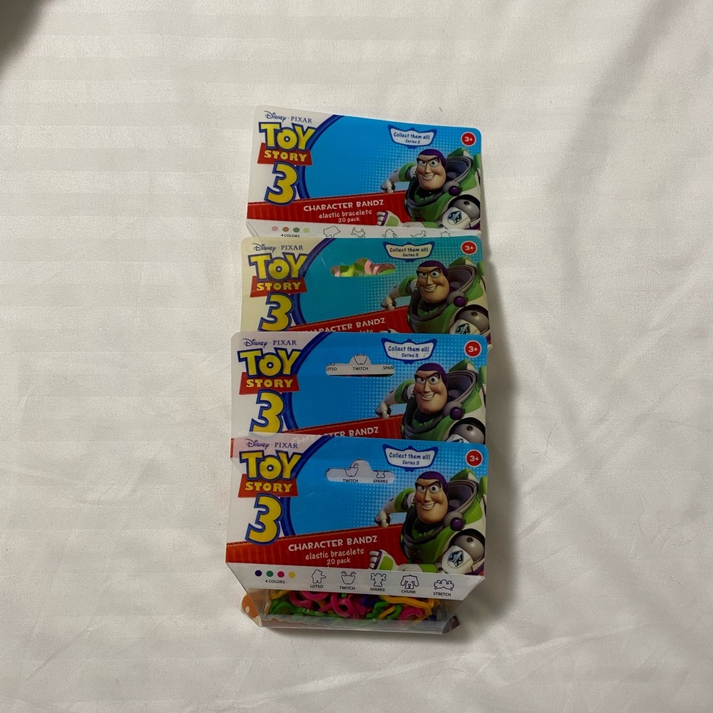 Bundle 4 packs Silly Bandz Toy Story 3